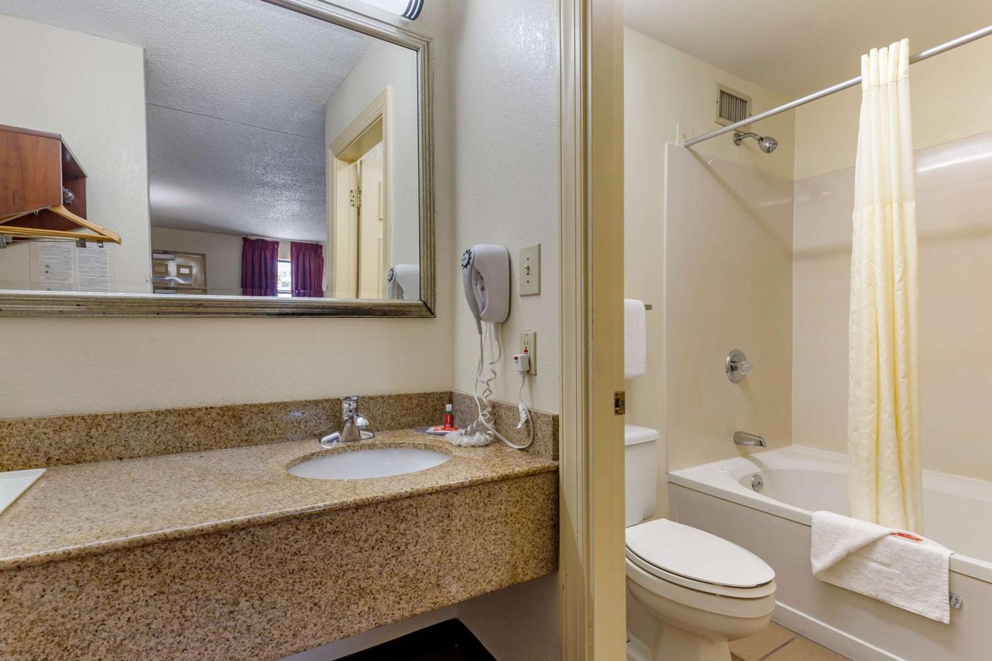 Econo Lodge Fayetteville Ngoại thất bức ảnh
